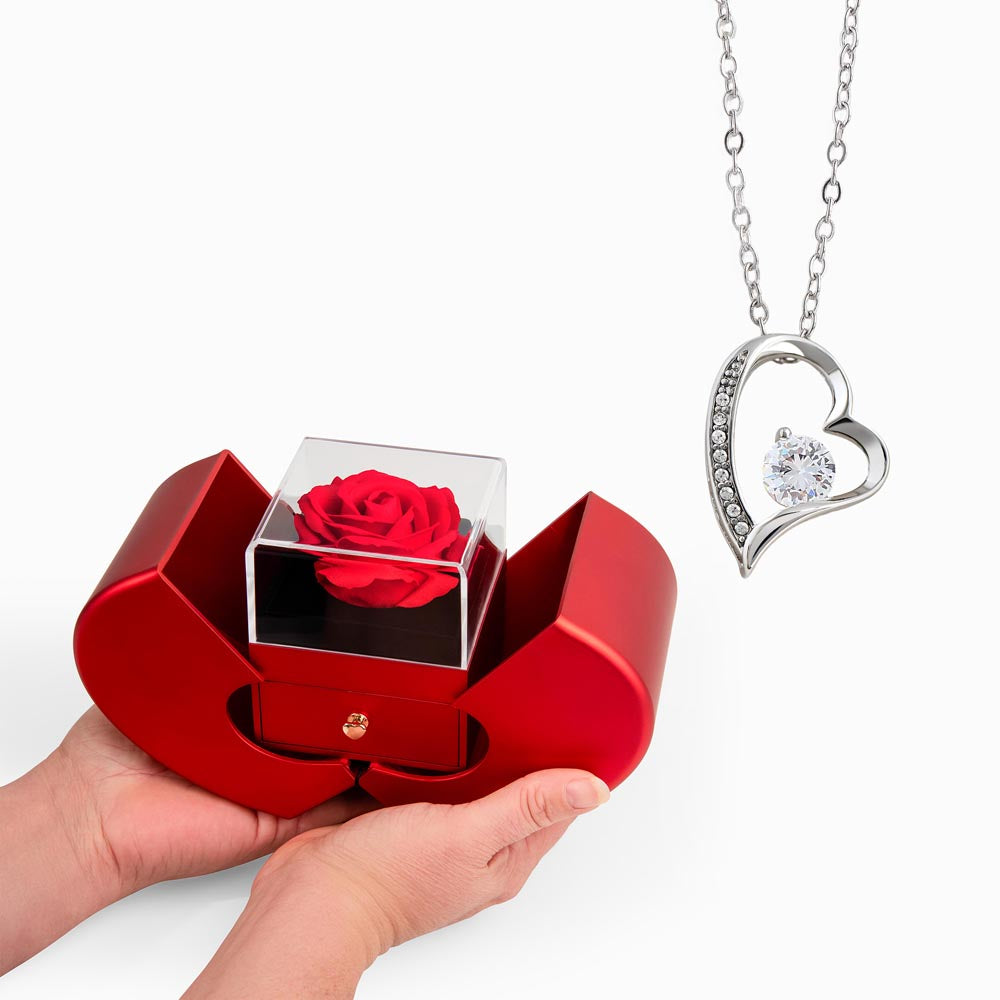 HEART NECKLACE WITH ROSE BOX